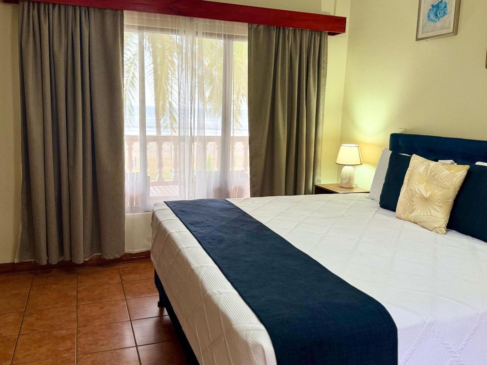Hotel Delfin Playa Bejuco Esterillos Este Bagian luar foto