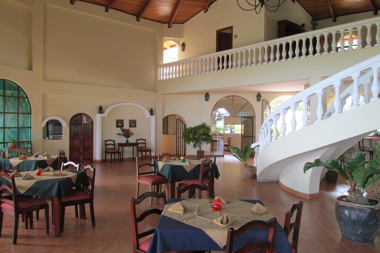 Hotel Delfin Playa Bejuco Esterillos Este Bagian luar foto