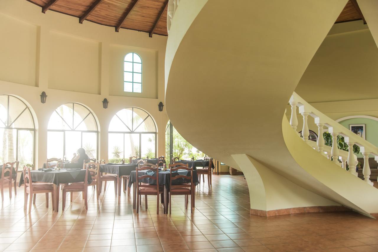 Hotel Delfin Playa Bejuco Esterillos Este Bagian luar foto