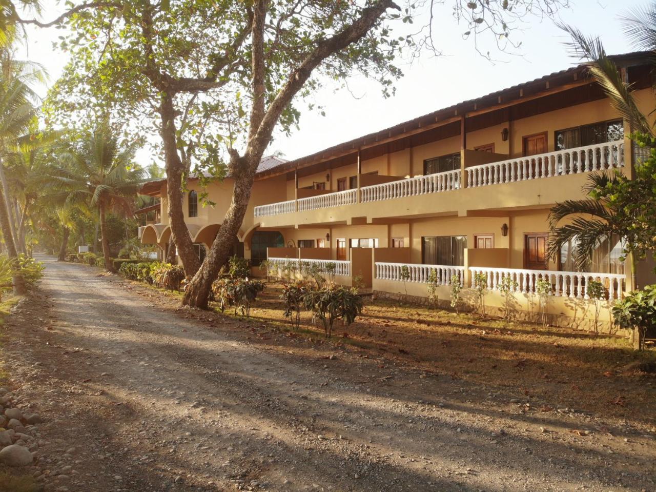 Hotel Delfin Playa Bejuco Esterillos Este Bagian luar foto